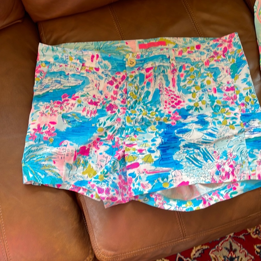 Lilly Pulitzer shorts EUC. Size 12